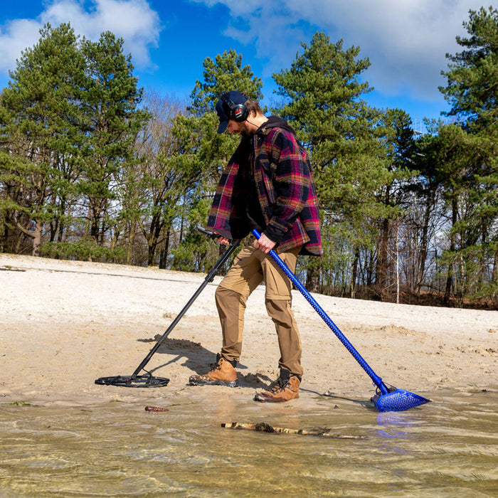 Motley Professional Long Handle Sand Scoop