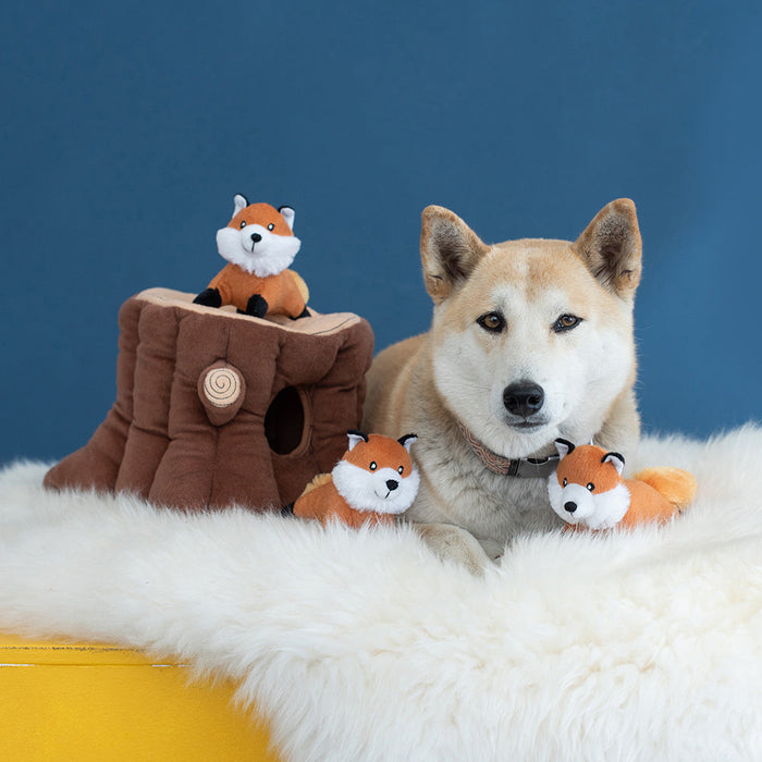 Zippy Paws Stump and Foxes Burrow Dog Toy